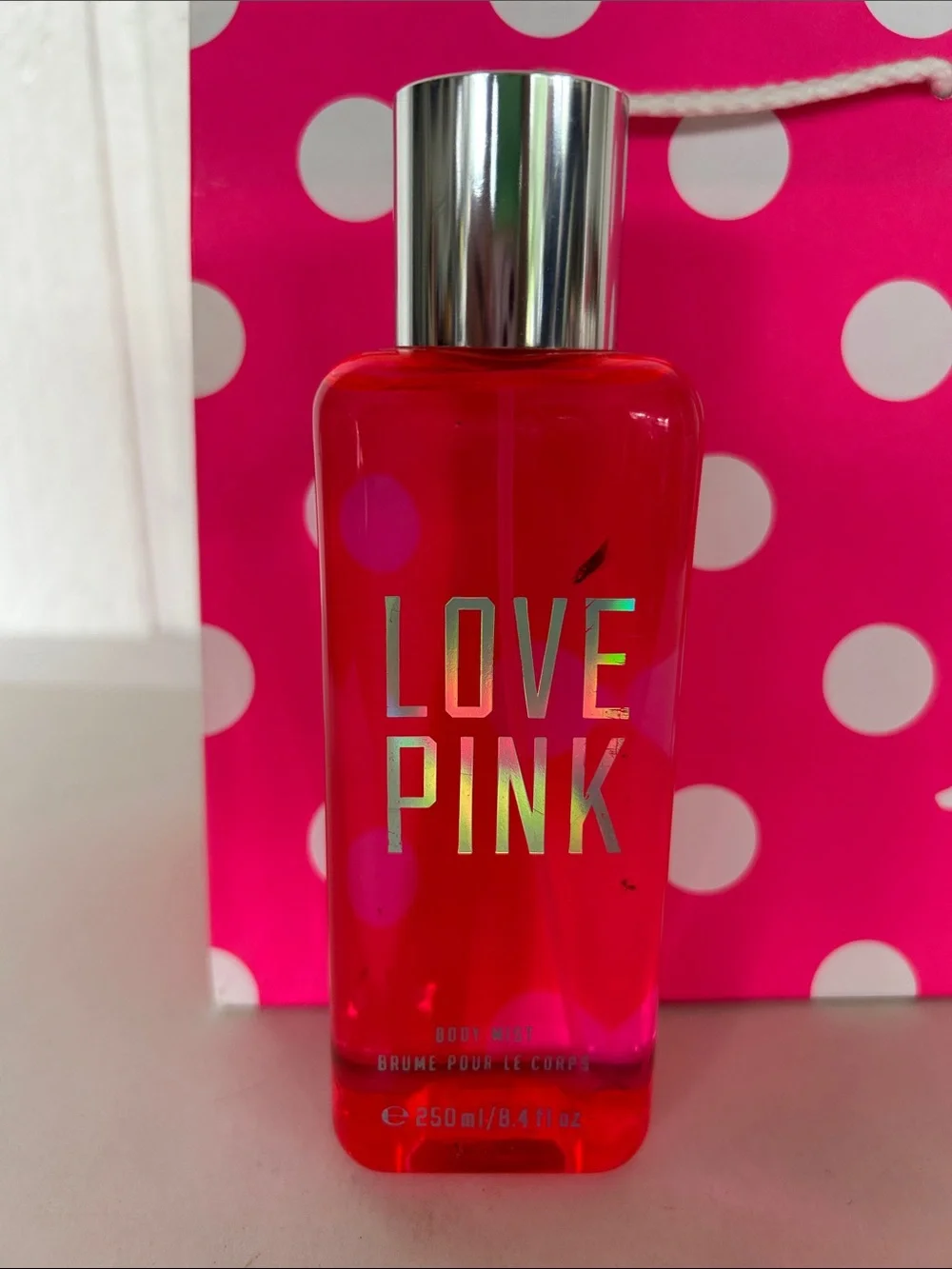 PINK Victoria's Secret Love Pink Body Mist NWT 8.4 ounce - Picture 2 of 10